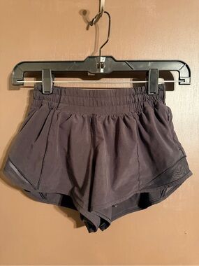 Lululemon Hotty Hot Shorts Black Size 2 Regular Running Athletic